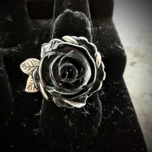 Sterling silver rose onyx ring sz 7.5.